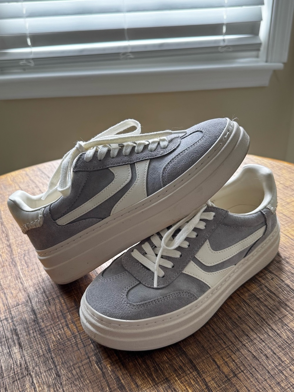 Steve Madden Dodge Sneakers